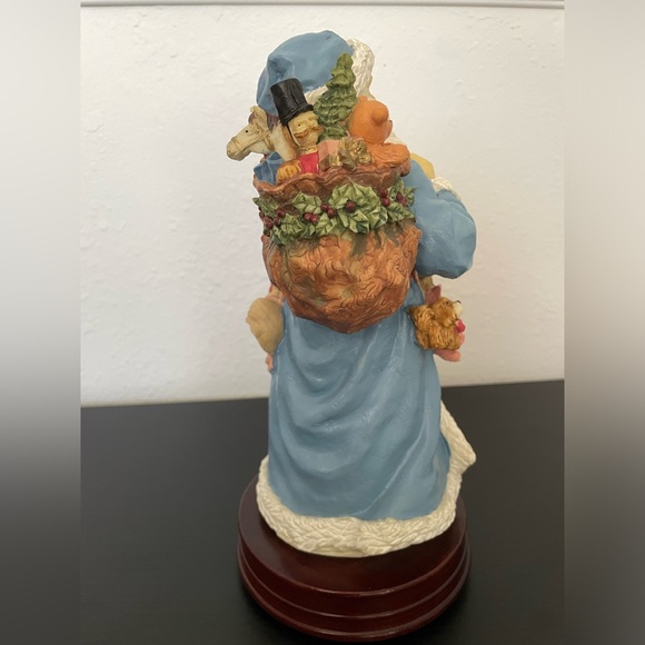 Vintage Santa Claus Musical blue figure plays “We Wish You A Merry Christmas” - Picture 4 of 7